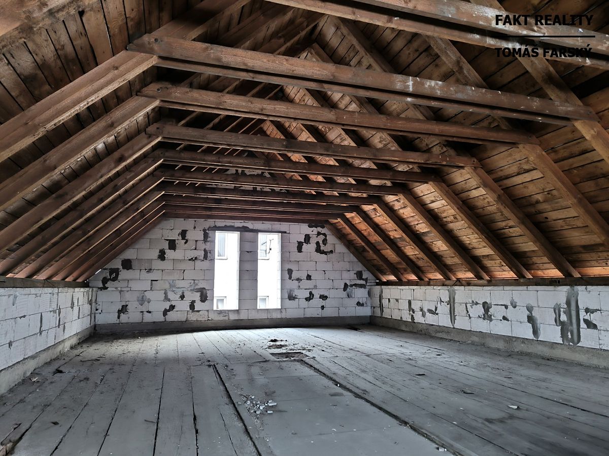 Prodej vícegeneračního domu 250 m², pozemek 211 m²